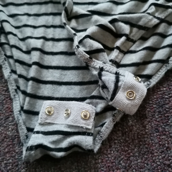 FREE PEOPLE Bodysuit T-shirt With stripes Size Medium Grey Black - Picture 8 of 15